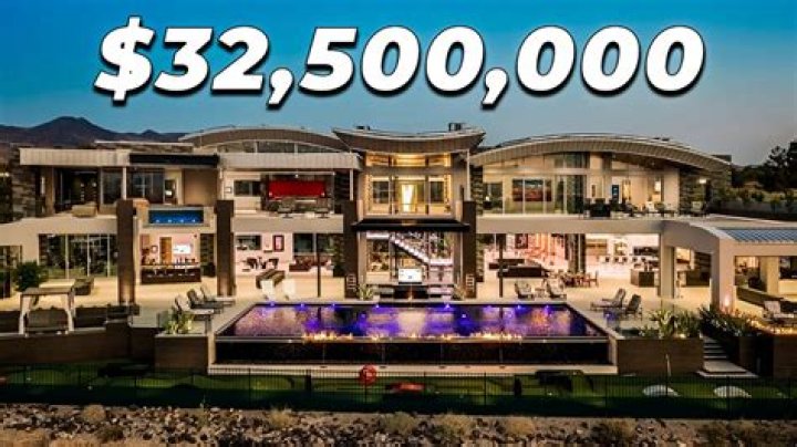 Days Before October Comeback, $20,000,000 Worth Colin Kaepernicks Luxurious LasVegas Mansion Gra