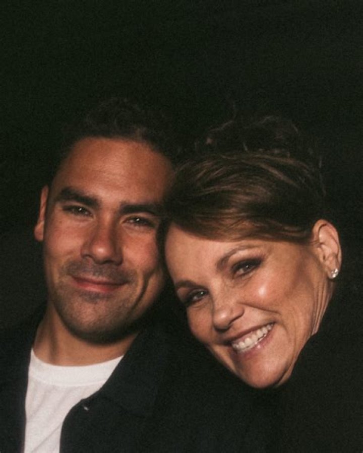 Discovering Cheri Steinfeld: A Look at Hailee's Incredible Mom