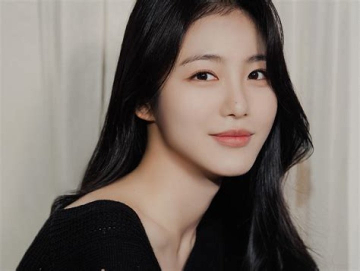 Discovering Claudia Kim: A Look at the South Korean Actress and Model