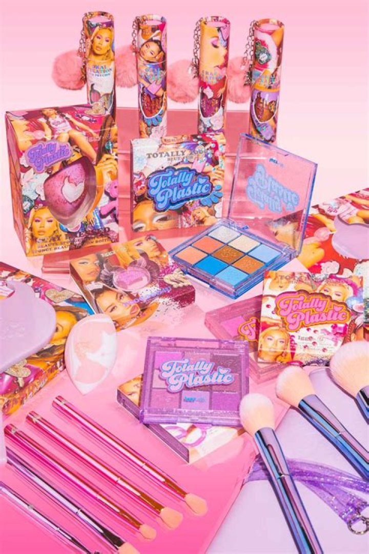 Iggy Azalea and Lisa Vanderpump Plan to Launch Makeup Collab