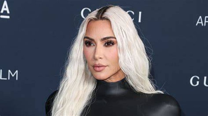 Kim Kardashian Reveals Chocolate-Filled Bathtub for Elf on the Shelf Hollywood Life