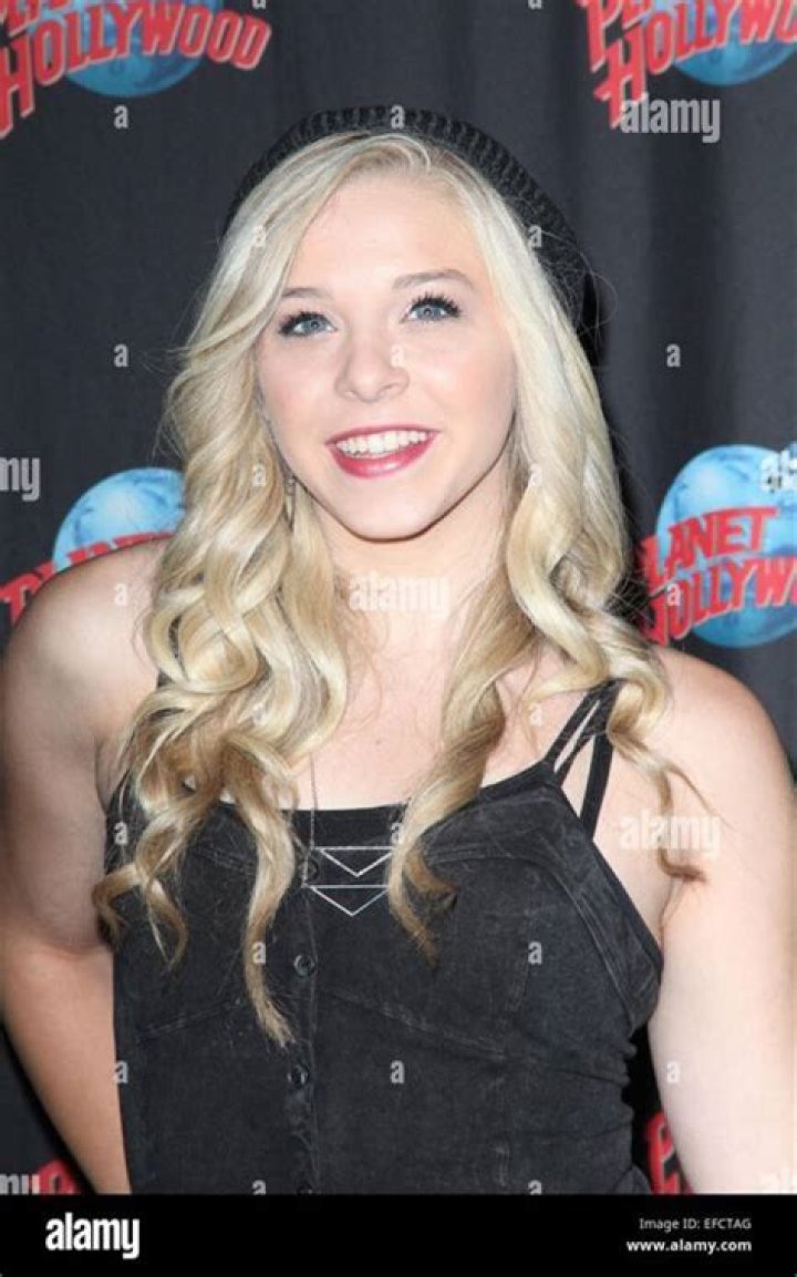 Lovey James- Age, Net Worth, Boyfriend, Dating, Height