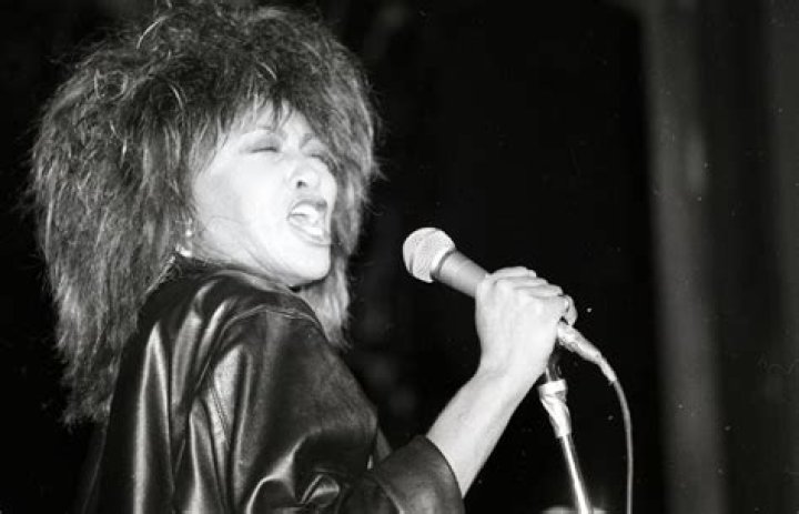 Melanie's Age: A Look at the Singer's Life and Legacy, Addressing Queries Like 'Melanie Zanona Age'
