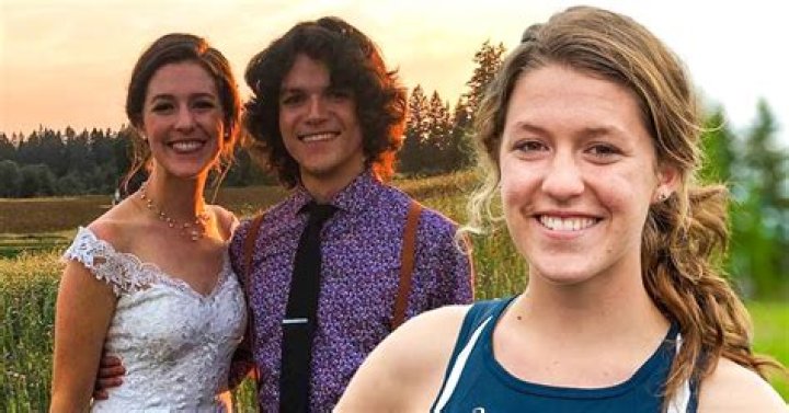 Molly Roloff: Uncovering Her Life Beyond the Farm Today