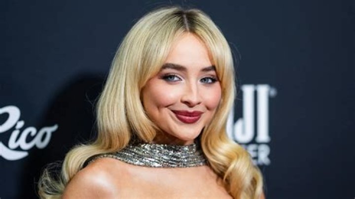 Sabrina Carpenter Leaks: Unpacking the Buzz and Protecting Privacy Online