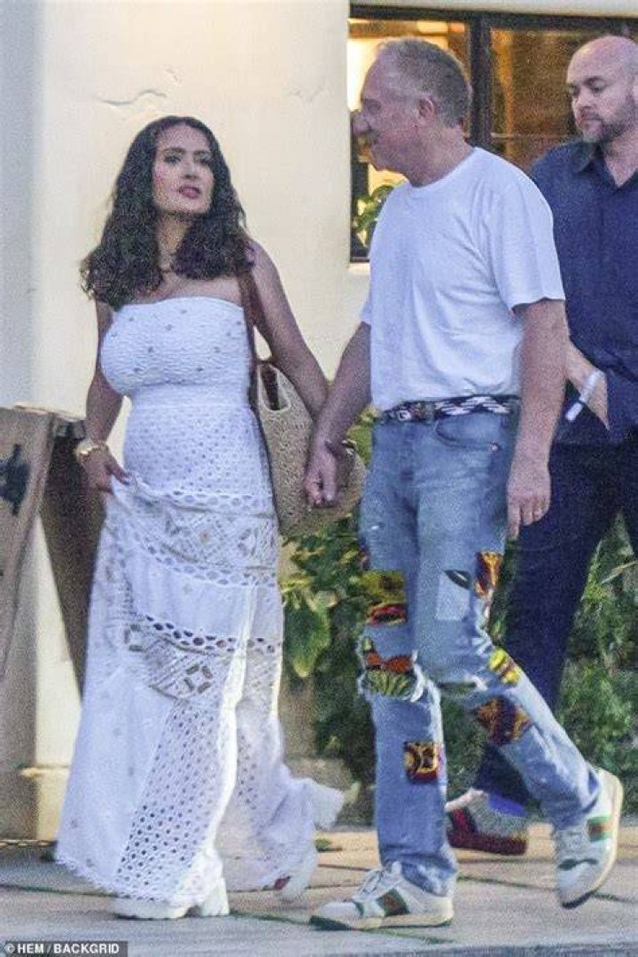 Salma Hayek's Husband's Net Worth Revealed!