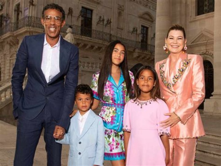 Understanding the Bond: Ellen Pompeo Sister Maureen and Family Roots