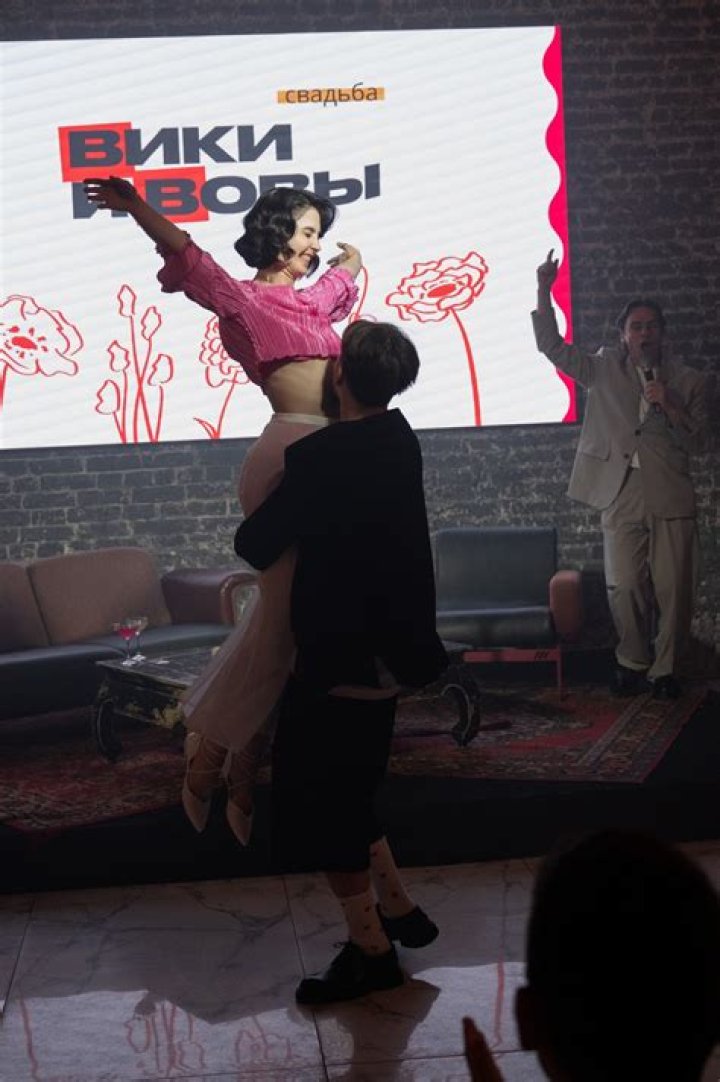 Unpacking the Viral Sensation: The Vika and Vova Video Jump Original